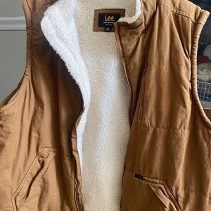 Lee vest